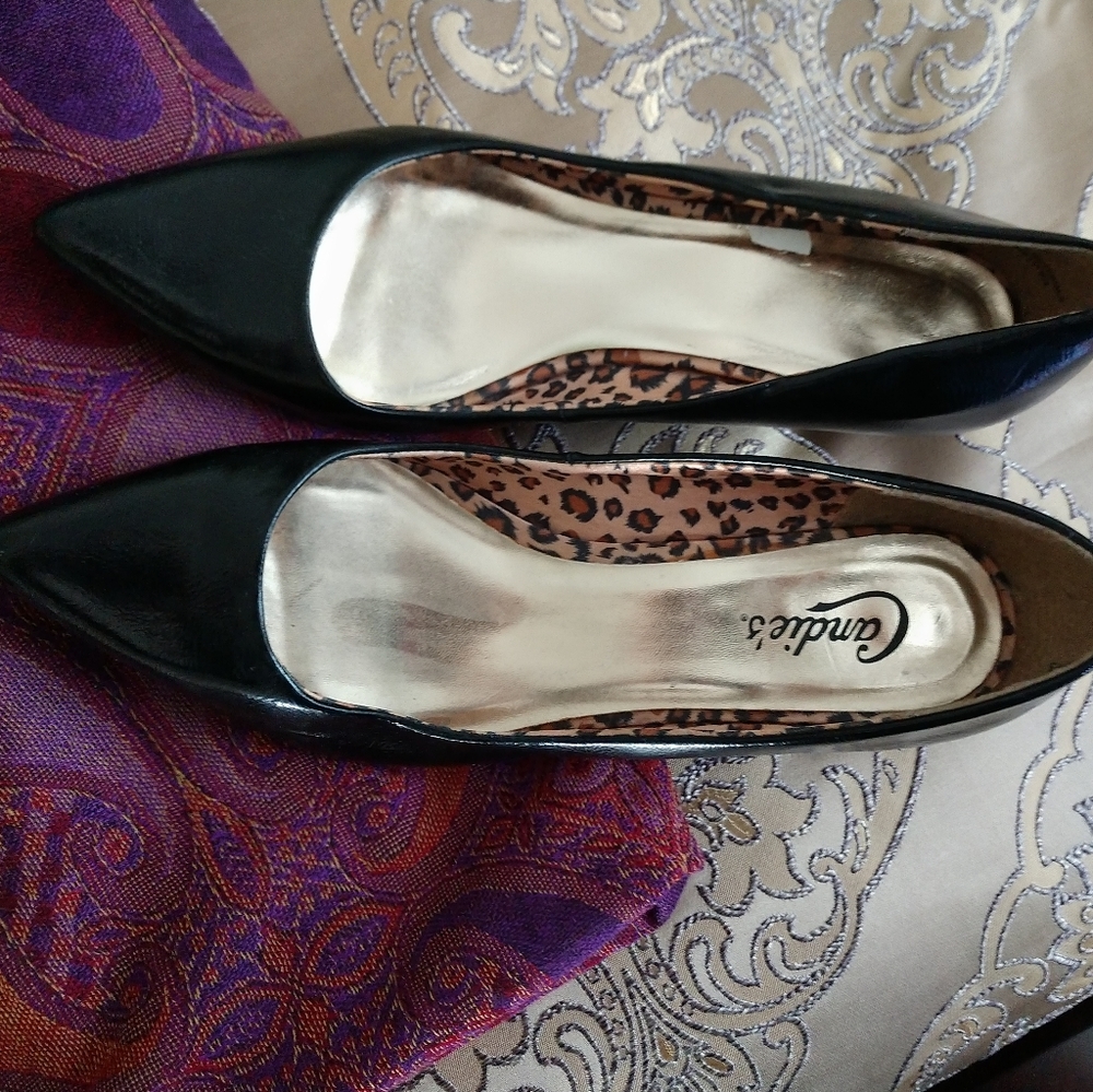 Candies patent leather pumps,